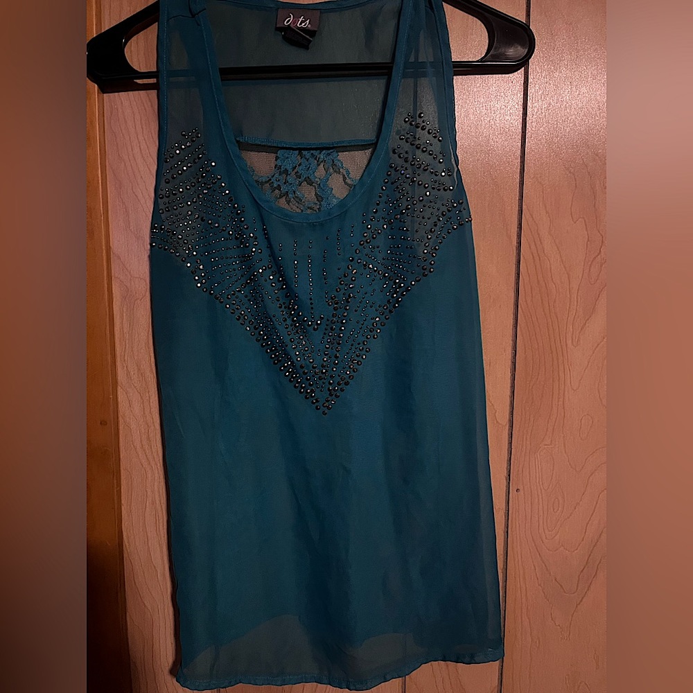 Women’s V neck tank top